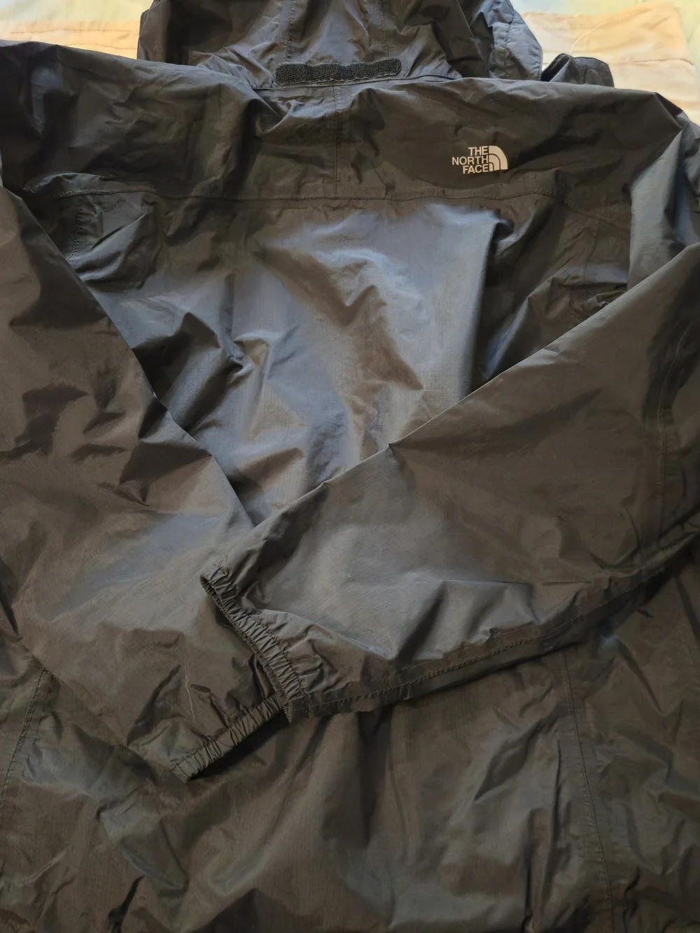 The North Face Girls Black Waterproof/windbreaker Jacket